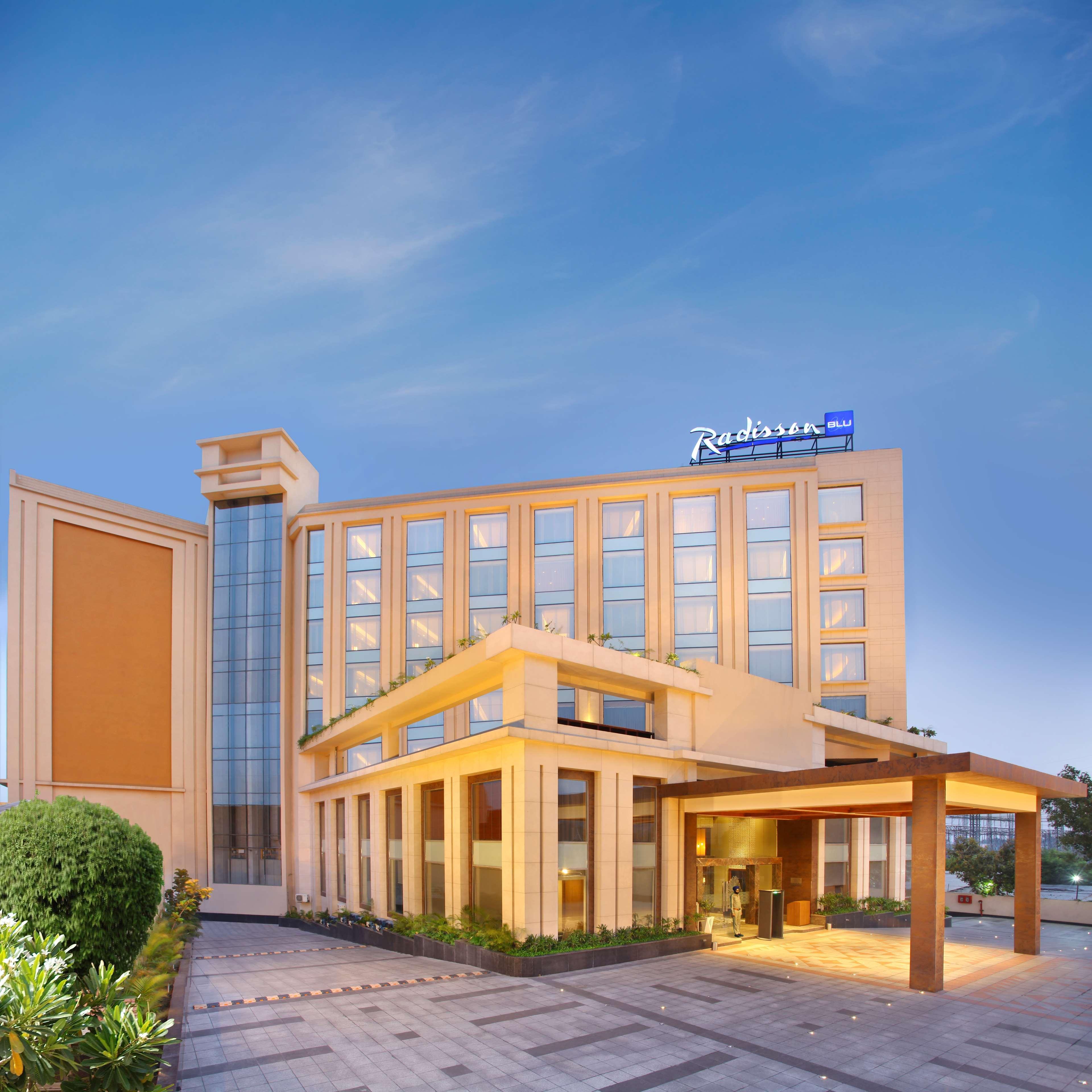 Radisson Blu Jammu Hotel Kültér fotó
