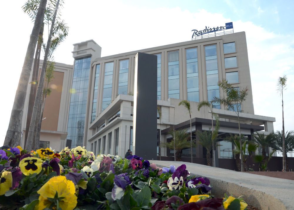 Radisson Blu Jammu Hotel Kültér fotó